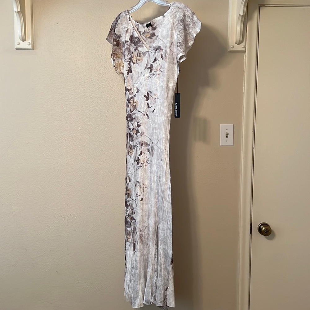 BNWT Komarov Flutter Sleeve Crinkle Dress